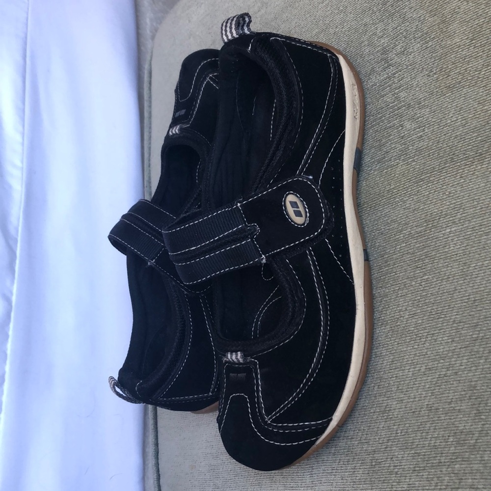 Black Ryka shoe